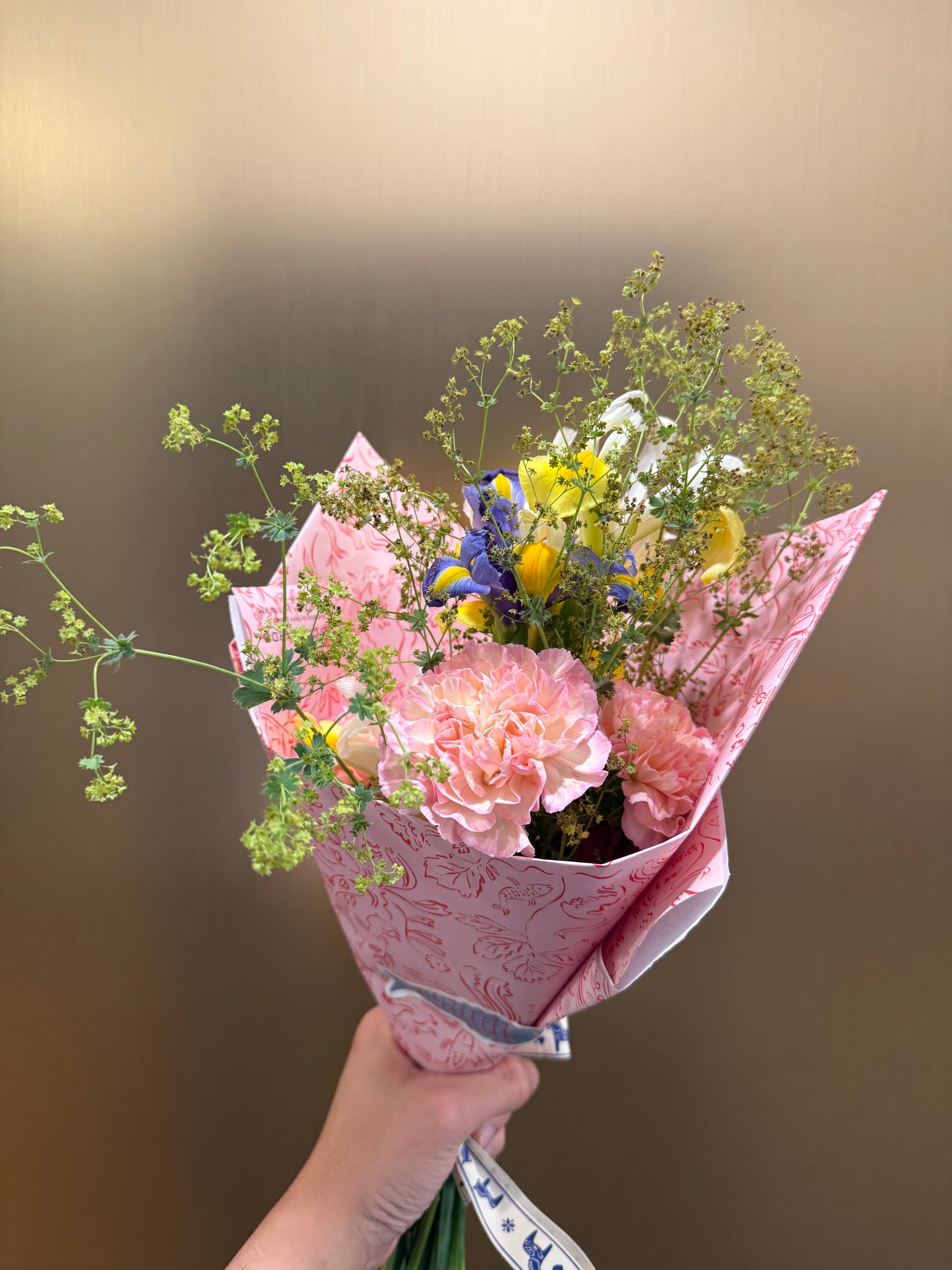 Fresh birthday bouquet with sardine card