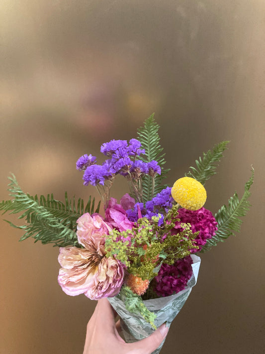 Preserved flower bouquet